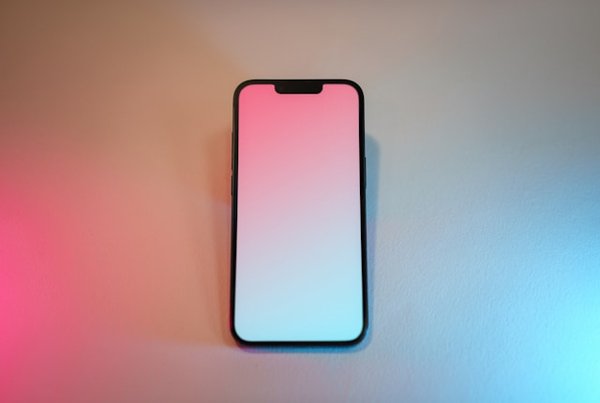Quels sont les meilleurs conseils pour organiser vos applications par catégories sur un iPhone SE?